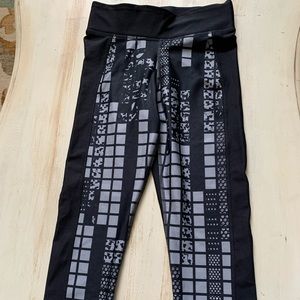 UA crop pants